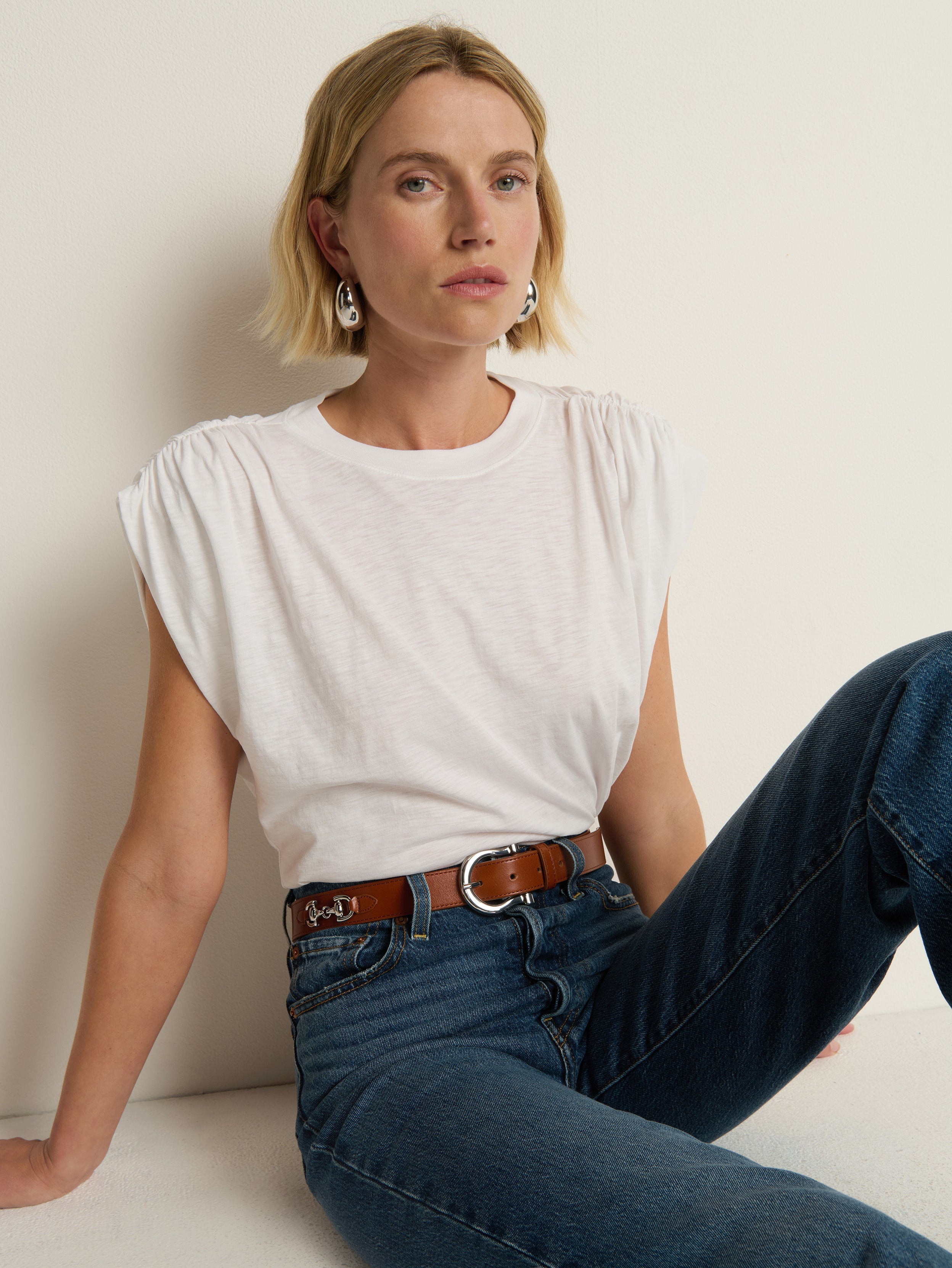 Shirred Shoulder Ribbed Crew Muscle Tee – White