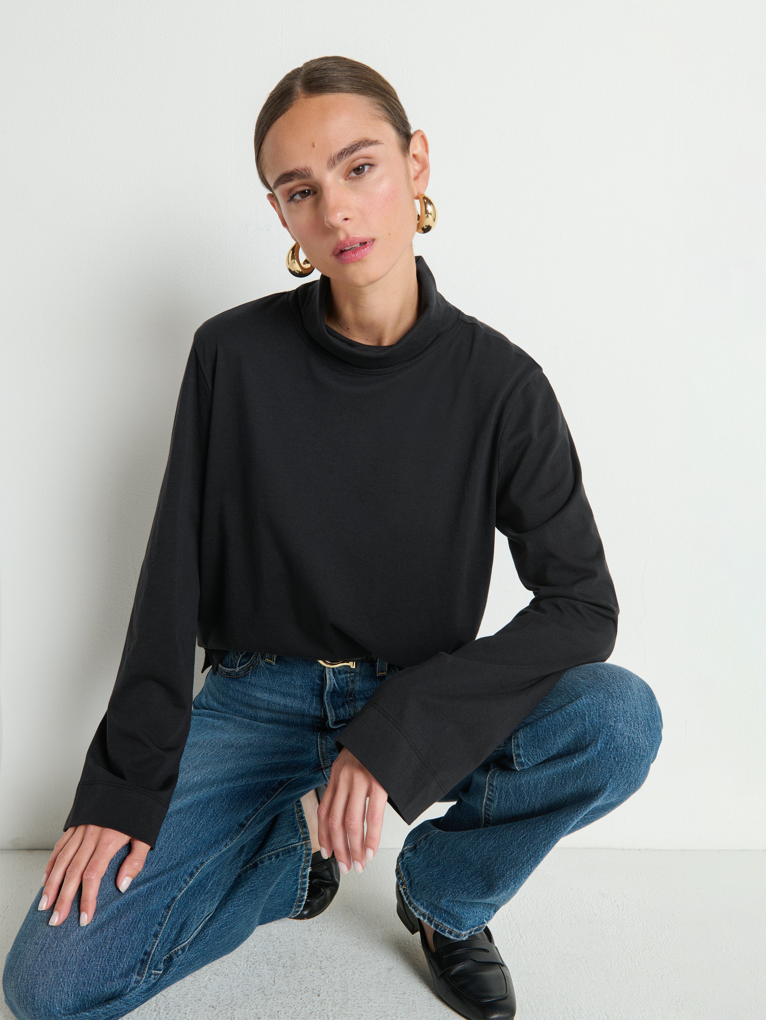 Relaxed Fit Organic Cotton Folded Turtleneck – Jet Black