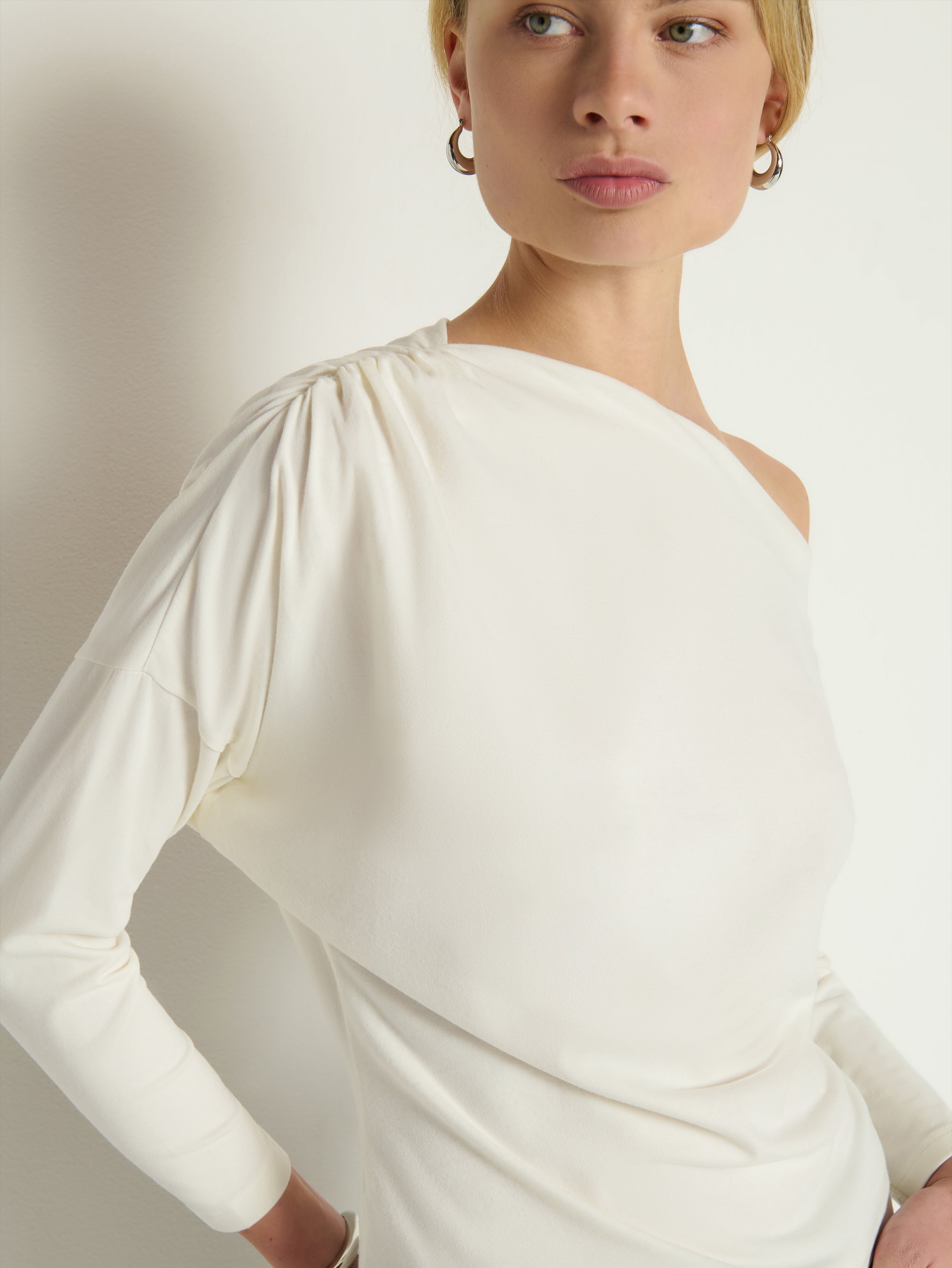 Asymmetric One-Shoulder Sculpted Top – Porcelain